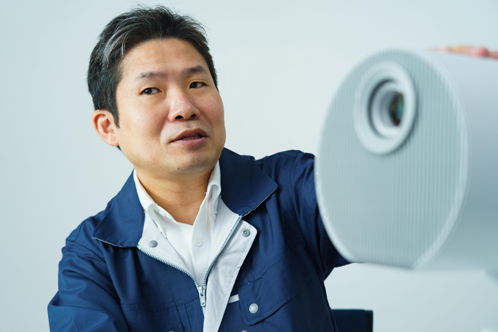 インタビューに答える豊岡隆史